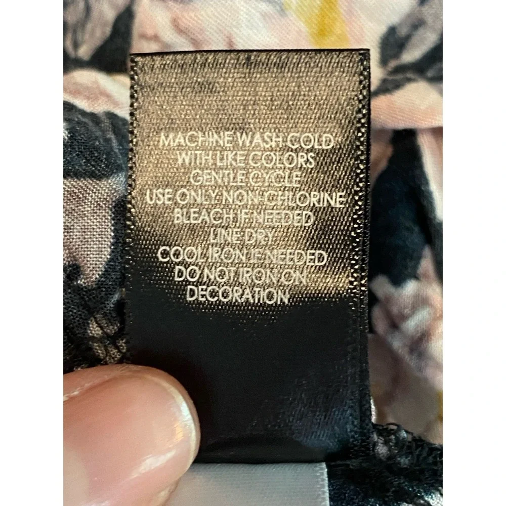 Torrid Womens Dark Floral Shirt Size 2 Dark Romantic Peasant Flowy Coquette Glam - Picture 11 of 13